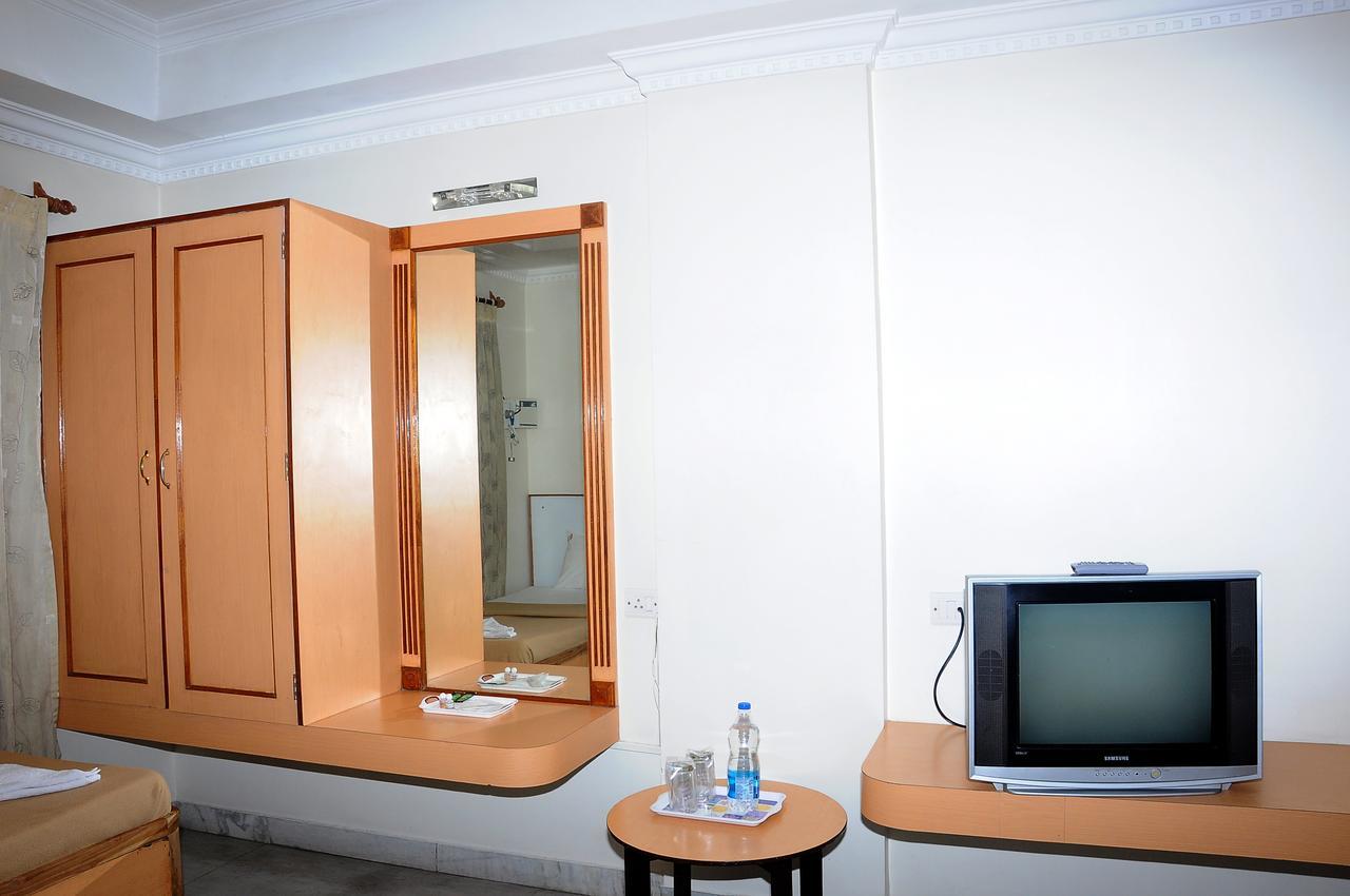 Hotel Annamalai Tiruchirappalli Buitenkant foto