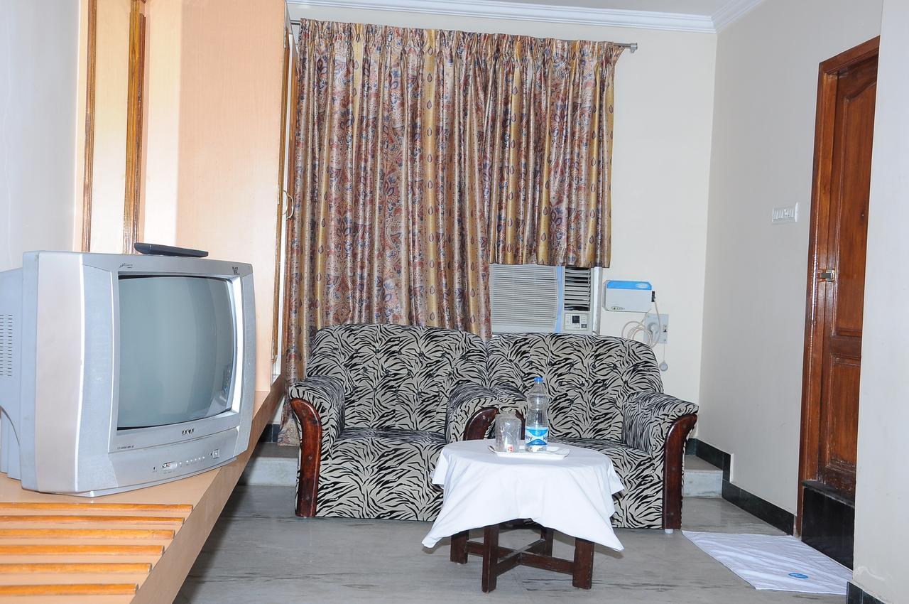 Hotel Annamalai Tiruchirappalli Buitenkant foto