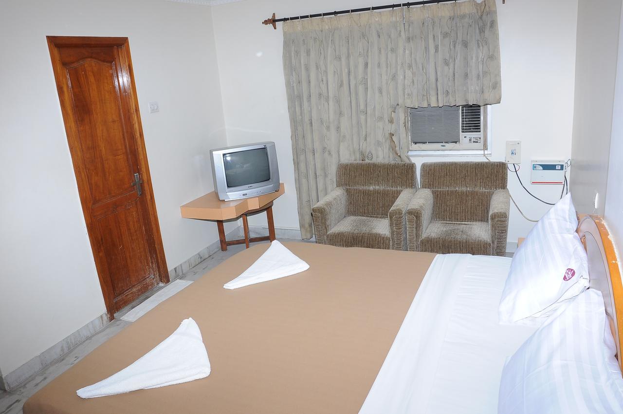 Hotel Annamalai Tiruchirappalli Buitenkant foto