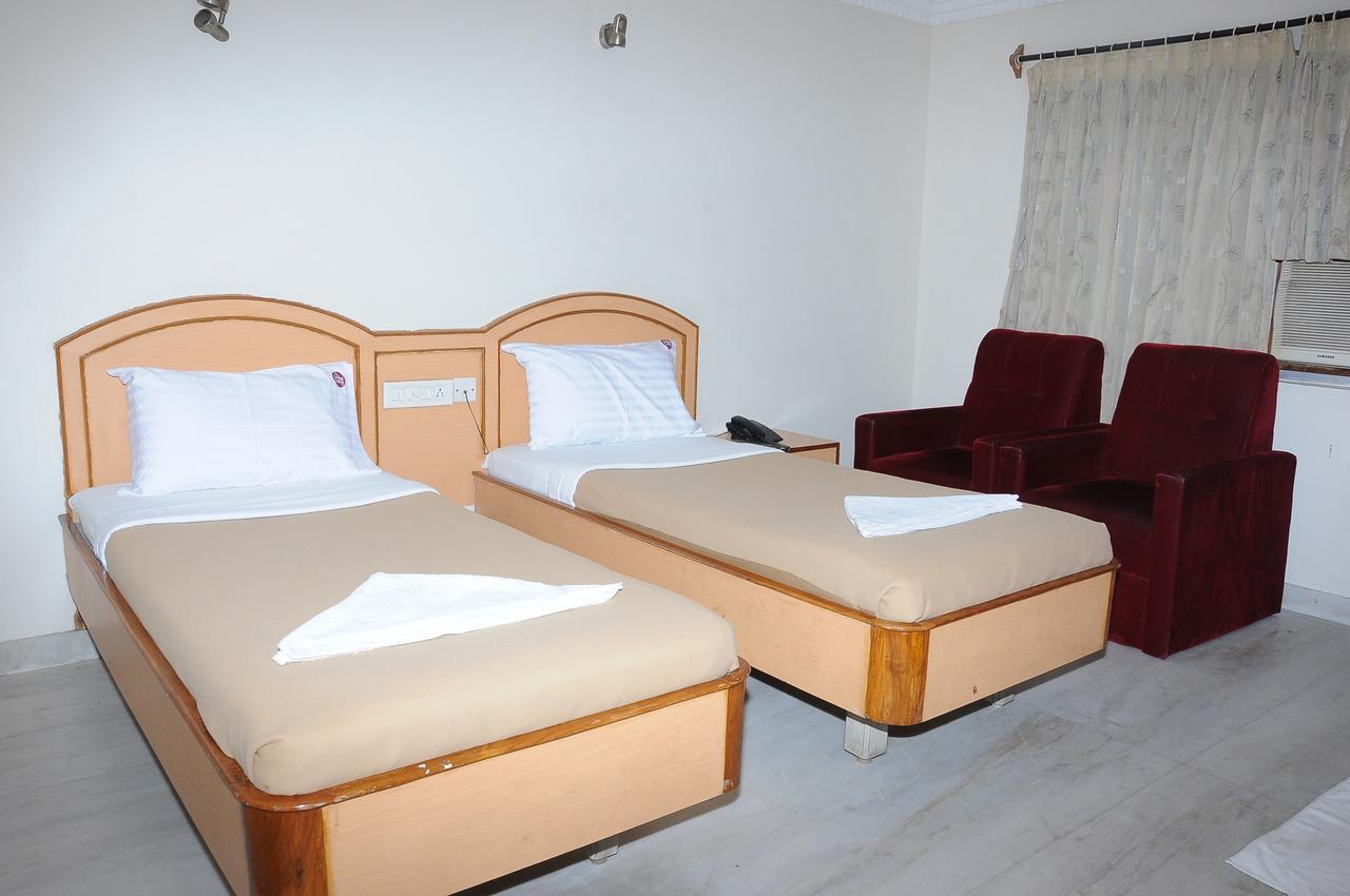 Hotel Annamalai Tiruchirappalli Buitenkant foto